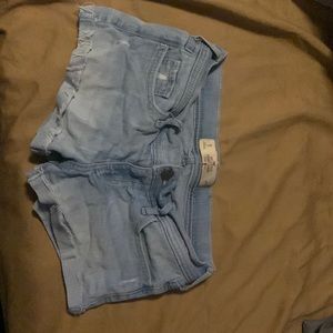 Hollister shorts low rise size 5 light blue